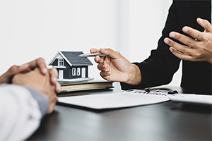 Navigating Real Estate Law: Tips & Tricks